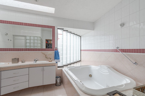 Espectacular Oficina Premium Con Bodega En Venta ¡aduéñate De Este Espacio Único Y Exclusivo Ubicado En La Col. San Francisco Culhuacan, Una Joya De Uso Mixto Con Un Potencial Excepcional!