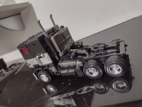 Transformers Studio Series - Nêmesis Prime