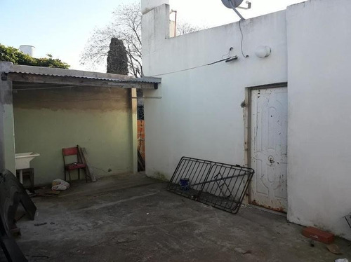 Imagen 5 de 5 de Casa A Reciclar En 97 E 122 Y 123