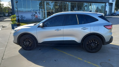 Imagen 11 de 16 de Ford Kuga Hibrida Se