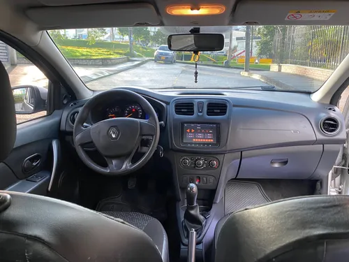 Renault Logan 1.6 Life