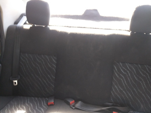 Imagem 6 de 9 de Renault Logan 2012 1.0 16v Authentique Hi-flex 4p