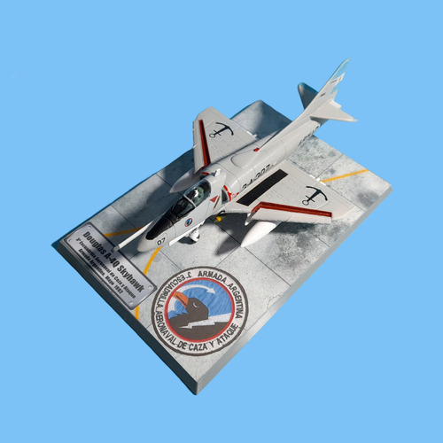 Maqueta Avión A Escala Argentino A-4 Q Skyhawk Malvinas