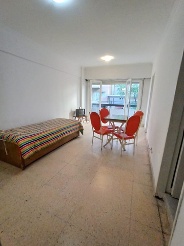 Imagen 5 de 8 de 1 Ambiente Al Frente Con Balcon Corrido Hermoso