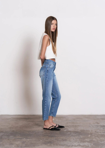 Pantalón Mom Fit De Jean Rígido Tiro Medio - Calvin