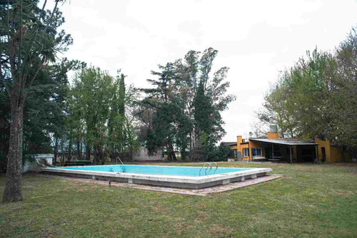 Imagen 7 de 12 de Venta Casa Quinta Con Pileta San Nicolás