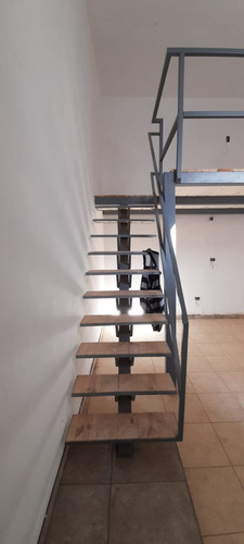 Imagen 4 de 8 de Dpto. 2 Ambientes Con Dormitorio En Entrepiso - Debenedetti 1500 - Dock Sud