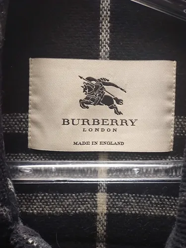 Casaco burberry infantil clearance usado