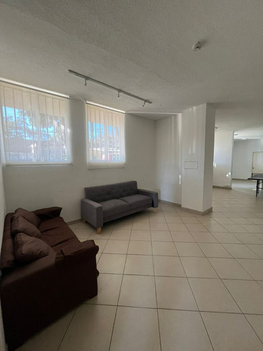 Av. Recoleta, Depto 2 Dormitorios Y 1 Baño
