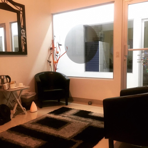 Imagen 6 de 10 de Masaje Profesional Desamparados Damas Y Caballeros Yesi Spa