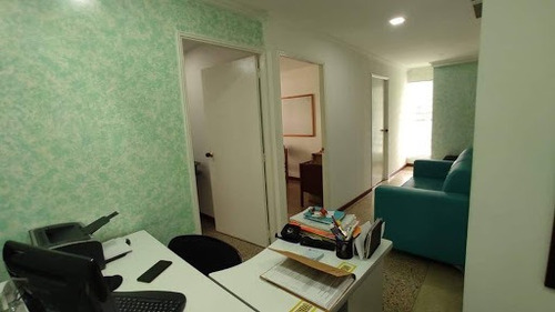 Imagen 4 de 8 de Oficinas En Arriendo Centro 984-400