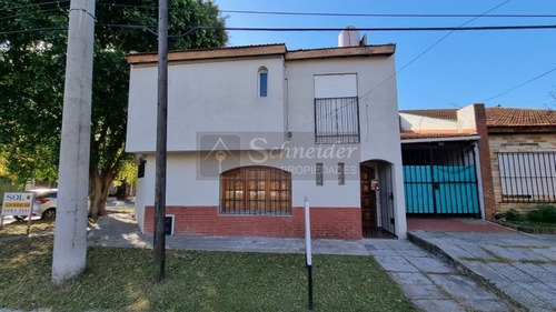 Se Vende Duplex  3 Ambientes ,2 Plantas Con Cochera En Castelar