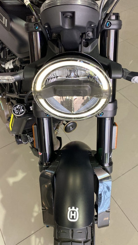 Imagen 15 de 15 de Husqvarna 200 Svartpilen | Financiacion Exclusiva