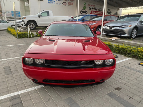 Imagen 2 de 14 de Dodge Challenger 2013