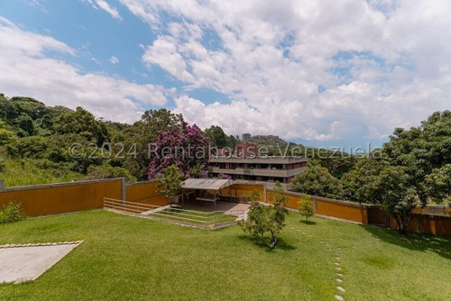 Casa En Venta En La Lagunita De 3 Niveles Con Ascensor Y Anexo Independiente 25-15159 Jc