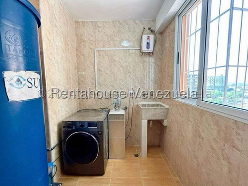 Venta Apartamento Comodo Y Acogedor En Una Ubicacion Privilegiada Este Urb El Parque Barquisimeto Cod 25 -24558 Zs Katty Vasquez. Oportunidad De Negocio! Pide Tu Cita Ya %.