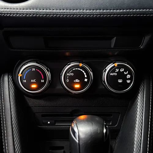 Mazda 2 Grand Touring LX B2+
