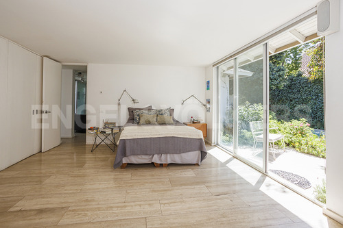 Casa Remodelada, De Amplios Espacios