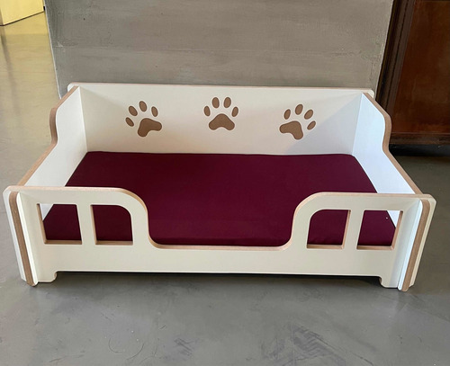 Imagen 4 de 5 de Cama Cucha Perros De Madera Con Huellitas
