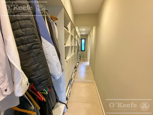 Casa En Venta En Fincas De Hudson, En Una Planta 4 Dormitorios Con Piscina