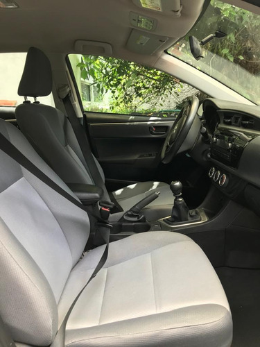 Imagen 2 de 9 de Toyota Corolla 2016 1.8 Base Mt