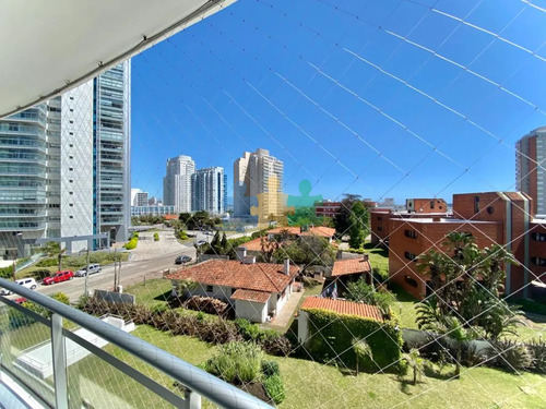Apartamento En Venta Sunrise Tower 2 Dormitorios Mas Servicio Punta Del Este - Ref : Eqp5692