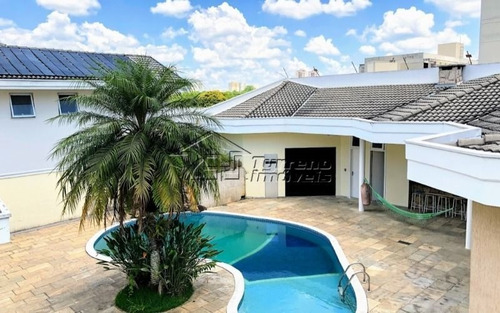 Casa Em Condomínio No Jd. Aquarius Com Piscina E 4 Dormitórios
