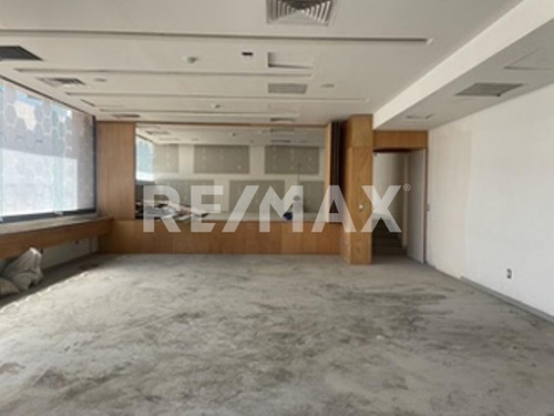 Local Comercial En Renta En Bosques De Las Lomas ( 606064 )
