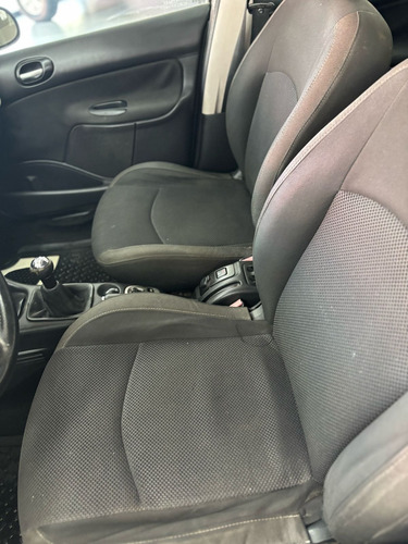 Peugeot 207 1.6 Sedan Xt