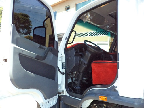 Mercedes Benz Accelo 815