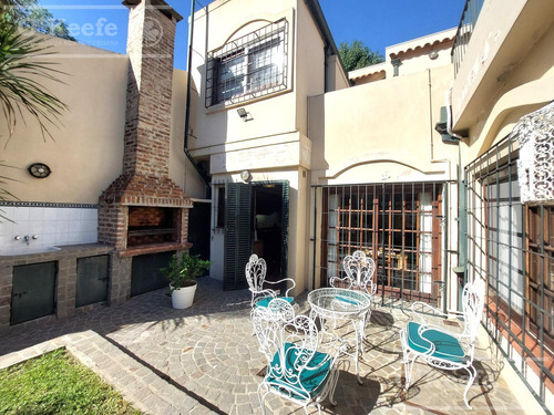 Casa En Venta 4 Ambientes En Quilmes. Est. Colonial. Cerca Del Centro Oportunidad! Apto Crédito