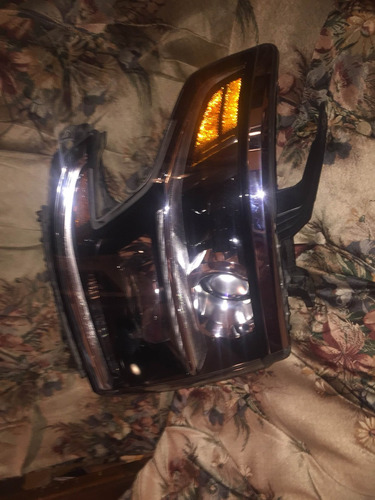 Faro Chevrolet Tahoe Derecho 2016 2019 Usado