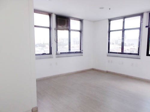Imagem 3 de 14 de Sala Comercial À Venda Na Rua Américo Brasiliense, Alto Da Boa Vista, São Paulo - Sp - Liv-2427