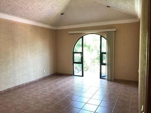 Se Vende Casa En Excelente Estado En Lomas De Cocoyoc