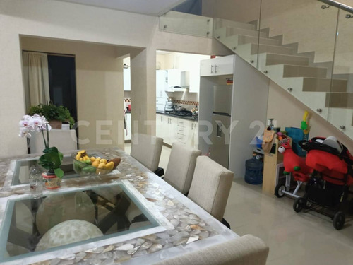 Casa En Venta En Lomas De Banthi, San Juan Del Río, Queretaro.