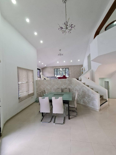 Imagen 8 de 13 de Casa En Venta En El Parral 04244935350