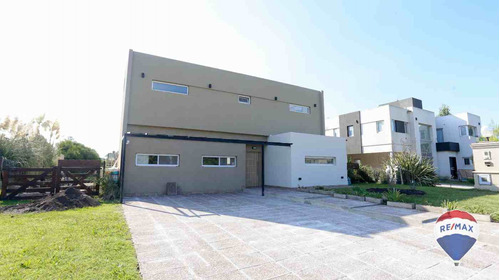 Casa A La Venta En Lagos De San Eliseo Unica