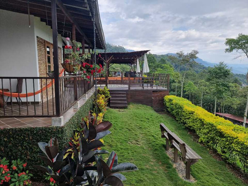 Casa Finca Con Espectacular Vista Panorámica Ubucada A 10 Minutos De Calarca