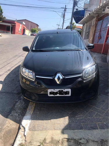 Imagem 1 de 9 de Renault Logan 2015 1.0 16v Expression Hi-flex 4p