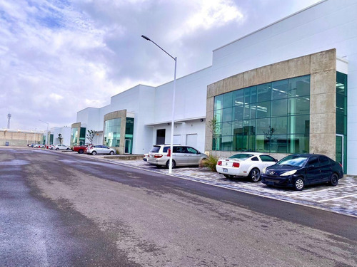 Renta Naves Industriales (455m2) | Parque Industrial | Carr. Qro Mex | $40mil
