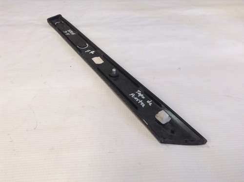 Moldura Ext Delantera Derecha Detalle Bmw 320ia Mod 98-07 (Usado)