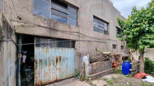 Venta De Galpón En Villa Dominico, Avellaneda