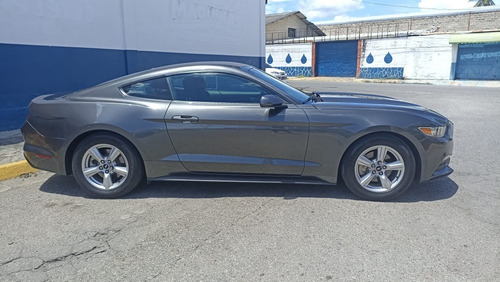 Imagen 3 de 12 de Ford Mustang