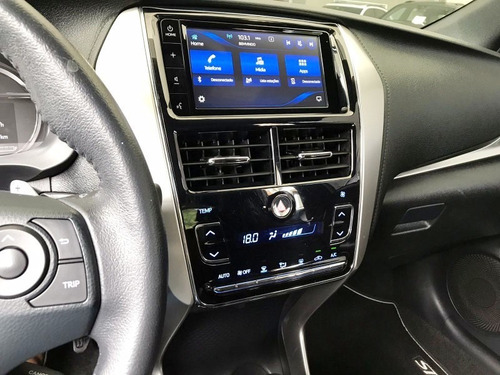 Imagem 12 de 14 de Toyota Yaris Hatch 1.5 16v 4p Flex Xls Connect Multidrive Au