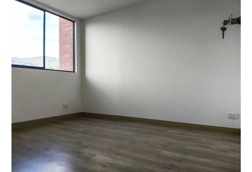 Arriendo Apartamento Nuevo Con Hermosa Vista En Envigado