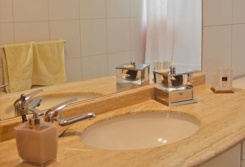 Imagen 10 de 21 de Casa En Venta En Lo Barnechea - 1 Solo Piso.- Huinganal
