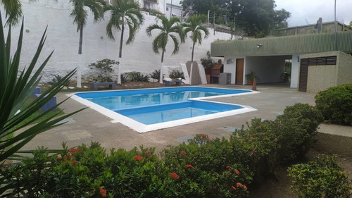 Imagen 14 de 14 de Hermoso Townhouse Totalmente Remodelado De Oportunidad