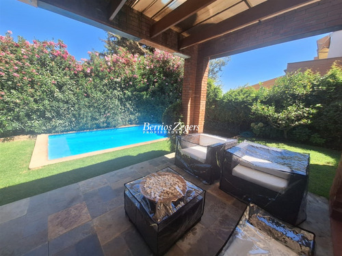 Casa Mediterránea Venta 4d 4b,san Carlos De Apoq Las Condes