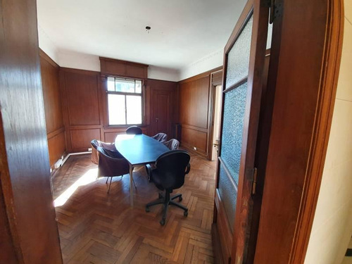 Imagen 6 de 21 de Estudio De 3 Oficinas / Área De Trabajo / Sala De Firmas / San Nicolas / Venta
