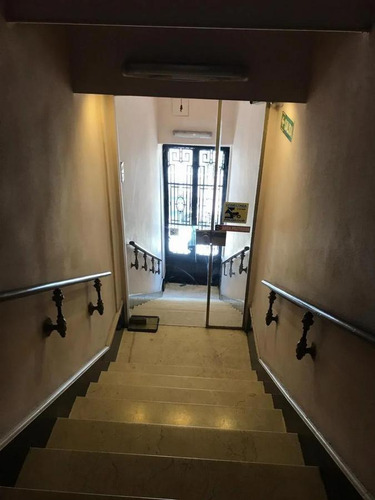 Venta Con Renta Reciclada Con Habilitación Para Centro De Estética Y Consultorio En Constitución
